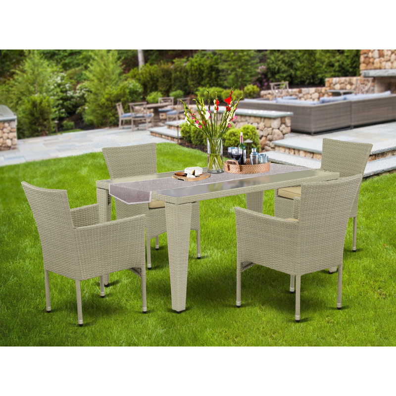 Ensemble de meubles de patio en osier 5 pièces comprenant une table de salle à manger rectangulaire avec plateau en verre et 4 fauteuils de balcon avec coussin, lin naturel