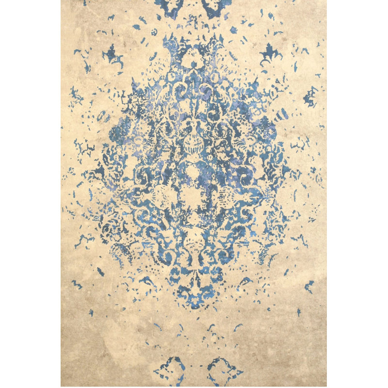 Floral Area Rug in Blue, 5' x 8'
