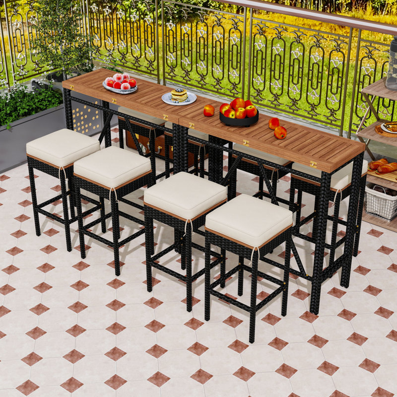 Table de bar d'extérieur en bois avec 8 tabourets