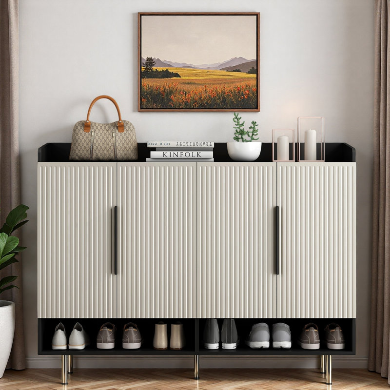Armoire à chaussures moderne avec 4 portes, tablettes réglables, rangement ouvert et poignées en métal