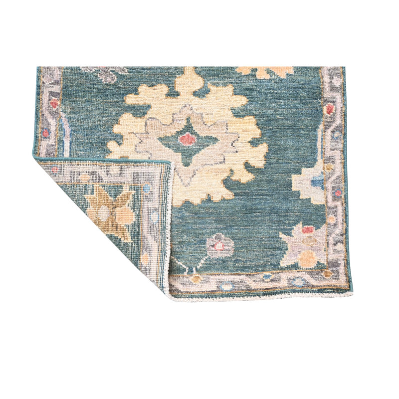 Geometric Area Rug in Blue/Beige