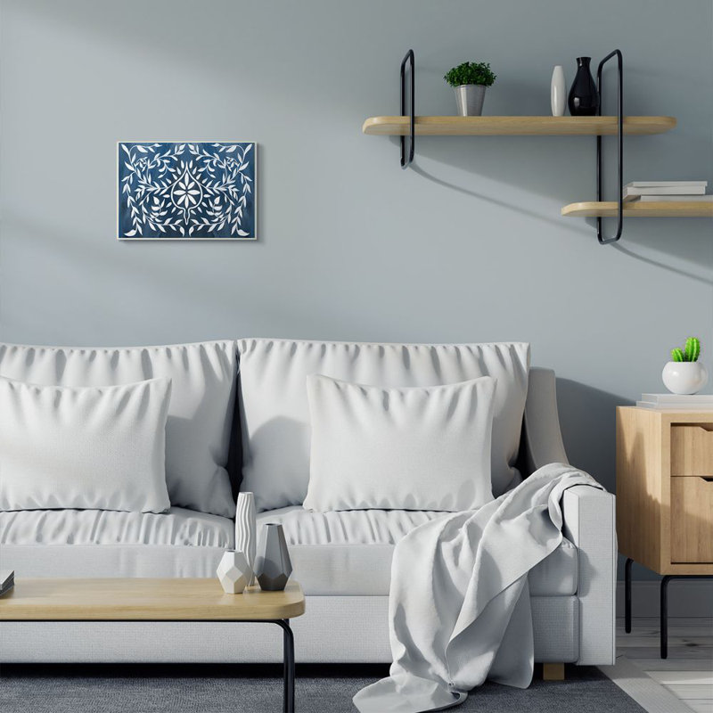 «Blue White Leaf Gilding Motif» par Daphne Polselli - reproduction d'art, H 10 po x l 15 po, Plaque murale