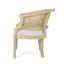 Chaise d'appoint classique classique beige avec structure en bois patiné et accoudoirs rembourrés de sangles de canne-522891591