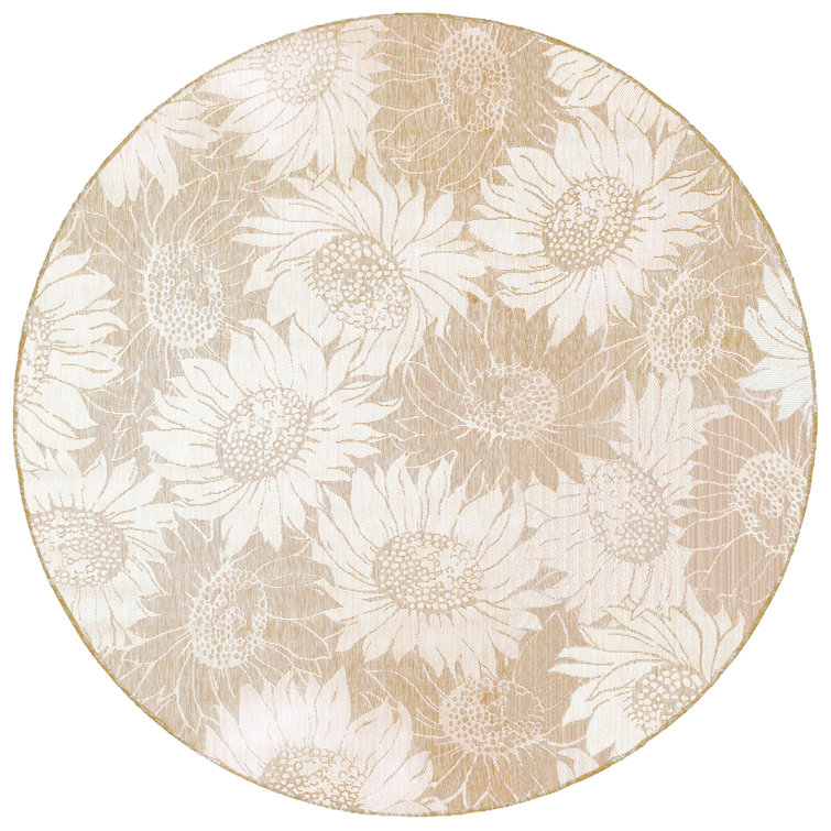 Vanness Floral Indoor / Outdoor Rug
