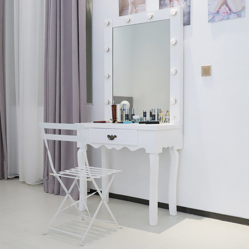 Wynot Dressing Table with Mirror
