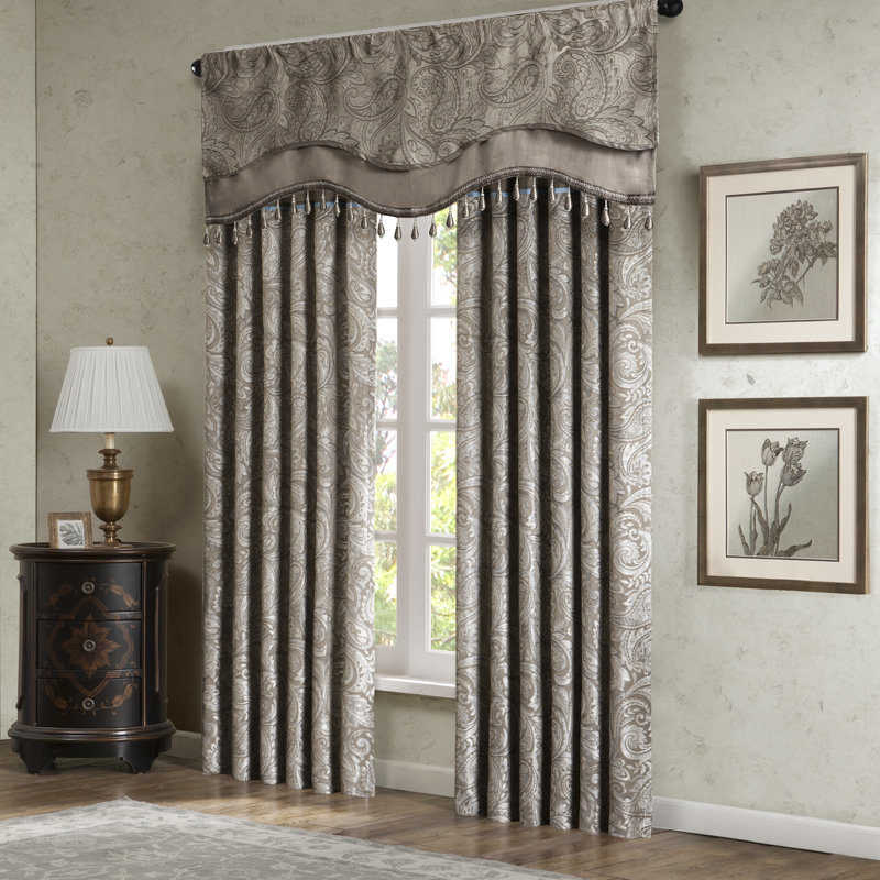 Cantonnière festonnée Aubrey Paisley Jacquard 50x18" avec perles, Bleu / Brun