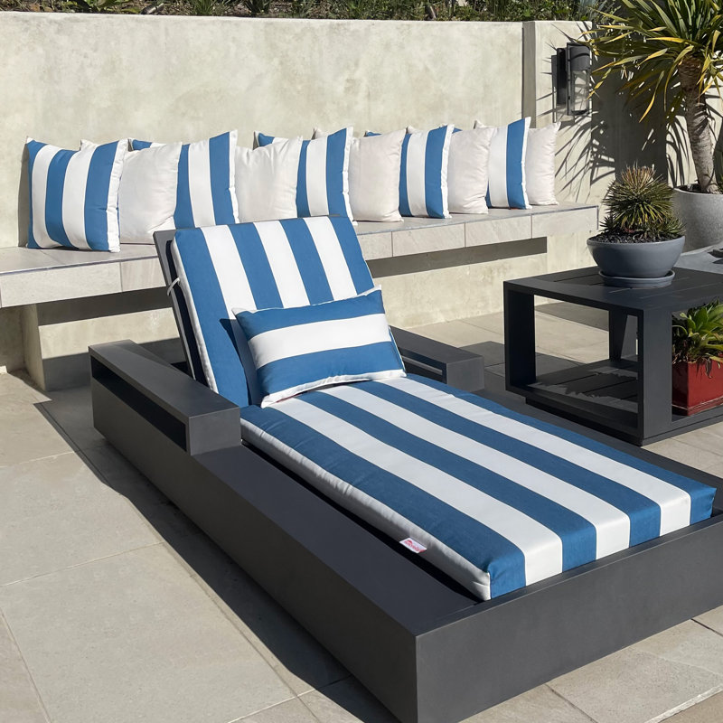 Longshore Tides 1 - Piece Cushion, Bleu / blanc