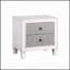 Table de chevet à finition bicolore avec 2 tiroirs, façades gris rustique pour un décor campagnard moderne et beaucoup de rangement