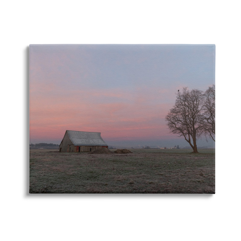 Art mural sur toile Lone Grassland Cabin, Toile tendue, H 16 po x l 20 po x P 1,5 po