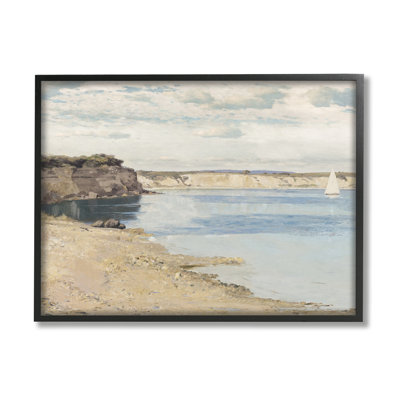 «Rocky Coastal Cove Voilier» par Christy McKee - cadre flottant, impression sur bois