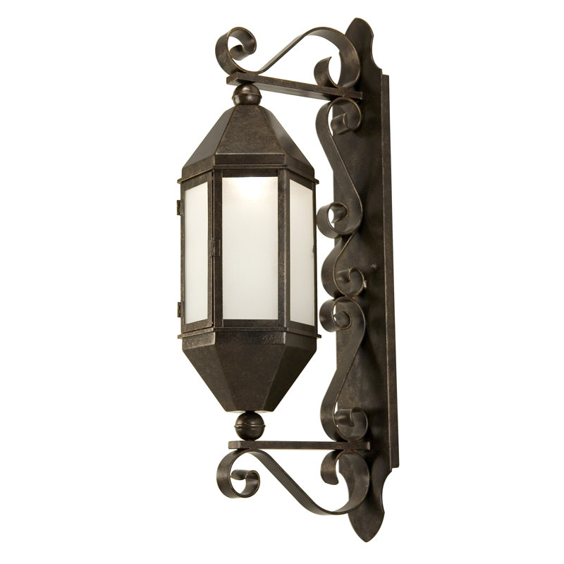 Plaza 1 - Light Armed Sconce