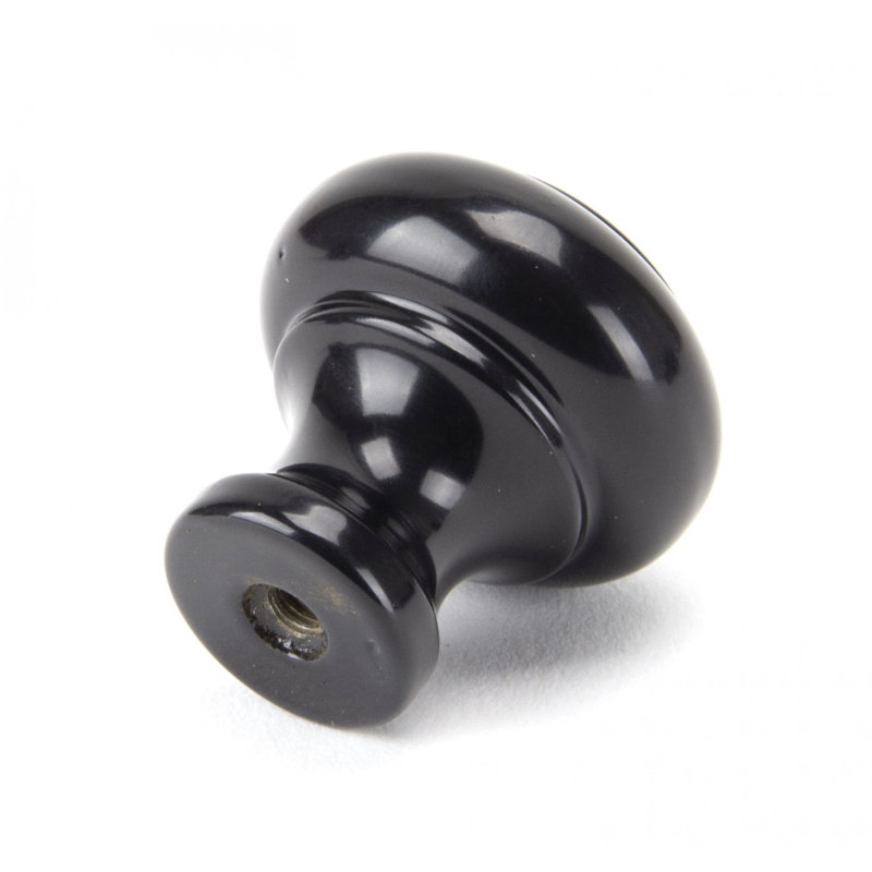 Regency 30mm Diameter Round Knob, Black