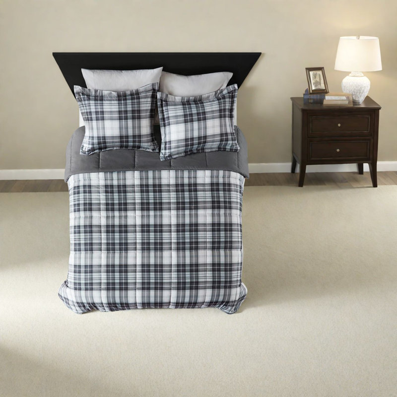 Comfortable Microfiber Bedding Sets, Alternative Down, All Season Plaid Style
