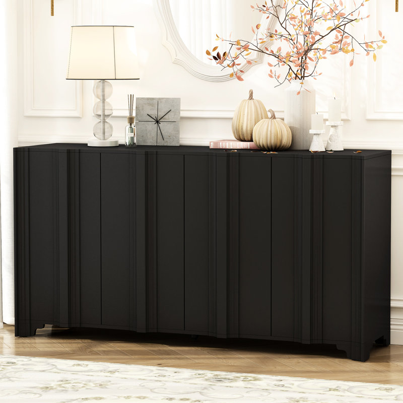 Buffet à quatre portes avec placage de pin et support de coin central Capacité de 220 lb du plateau de table Structure fonctionnelle améliorée 59,7 po de profondeur