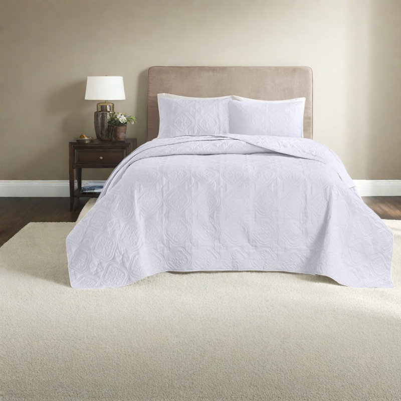 Luxury Hypoallergenic Bedding Set, White Polyester, Transitional Home Style