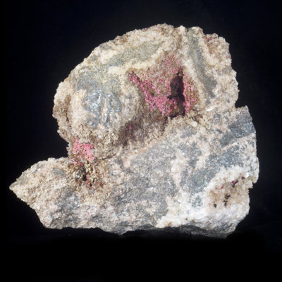Cristaux d'érythrite rouges et roses dans deux occurrences - Bou Azzer, Maroc