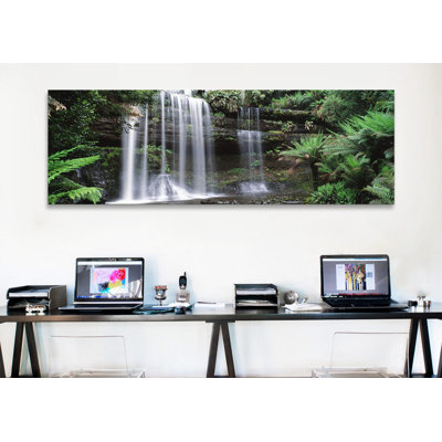 «Panoramic Waterfall in a Forest», reproduction de photo sur toile tendue