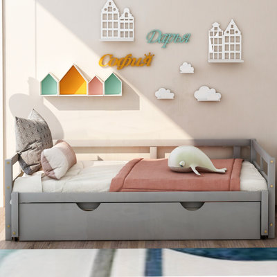 Extending Daybed with Trundle, Wooden Daybed for Extra Sleeping Space and Versatile Use in Guest Rooms