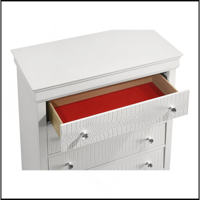 Modern Style 5-Drawer Chest Made With Wood In White