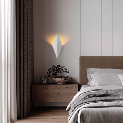 Elegant Wall Lamp with Metal Body, White Finish, 6.7 x 15.7 x 5.9 inches | 1 x G9 Socket, Max 8W | IP20 Rated for Indoor Use, Perfect for Living Room & Bedroom Decor, Stylish and Functional Lighting Solution