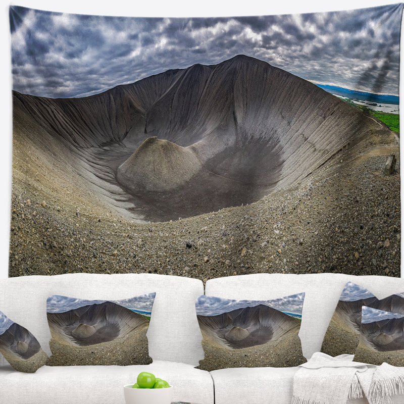Paysage volcan cratère dimmu borgir tapisserie, H 32 po x l 39 po