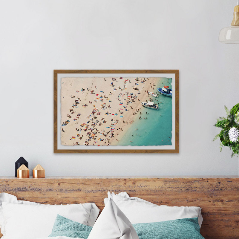 «Boat Party» par Marmont Hill, H 12 po x l 18 po x P 1,5 po, Papier brun avec cadre flottant et bords frangés