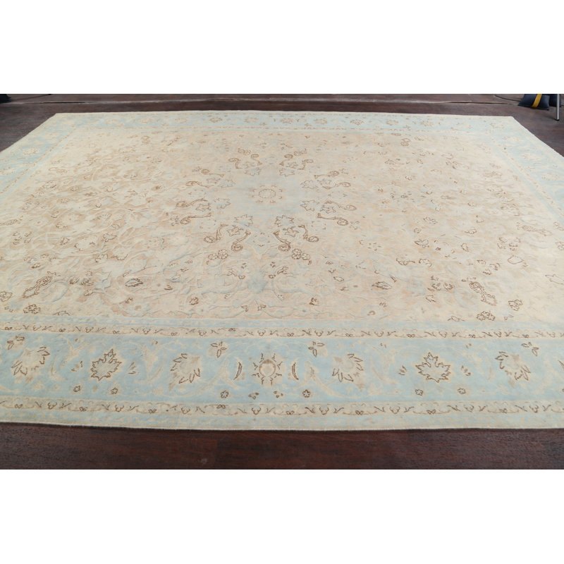 Tapis beige unique en laine noué à la main de style années 1970 de 9 pi 4 po x 13 pi 2 po Frumah