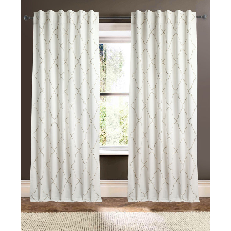 Maison, 50" W x 98" L, White
