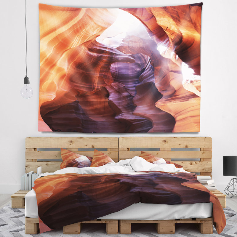 Tapisserie canyon antilope avec soleil mauve, H 32 po x l 39 po