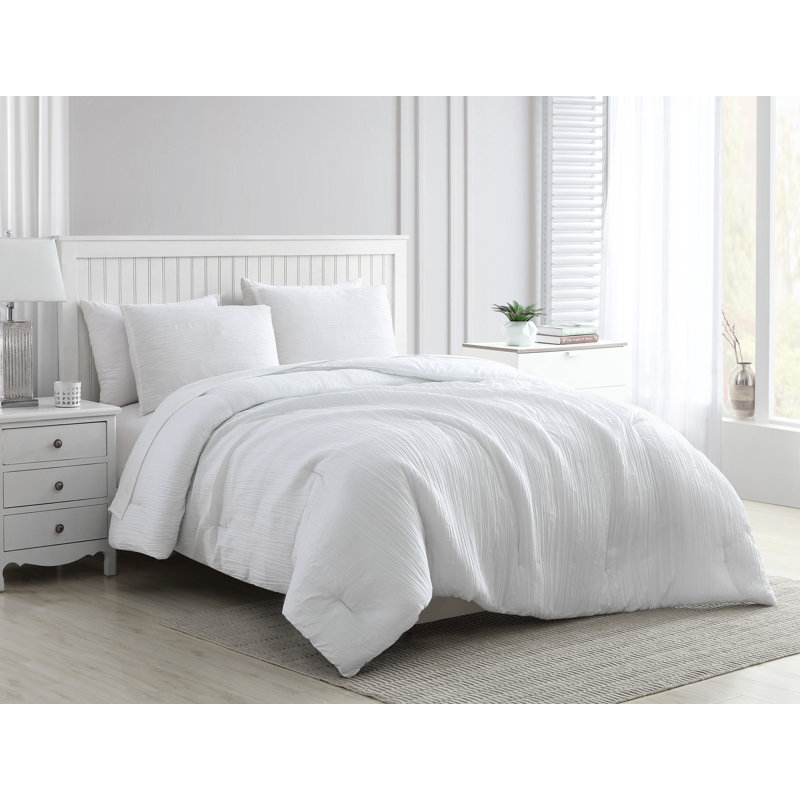  Greenport Crinkle Microfiber Comforter Set, King Comforter + 2 Standard Shams, White