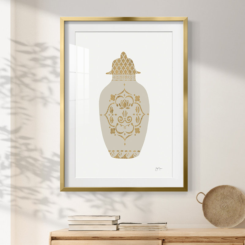 Urne neutre I - impression encadrée, 28.5" H x 20.5" W, Doré