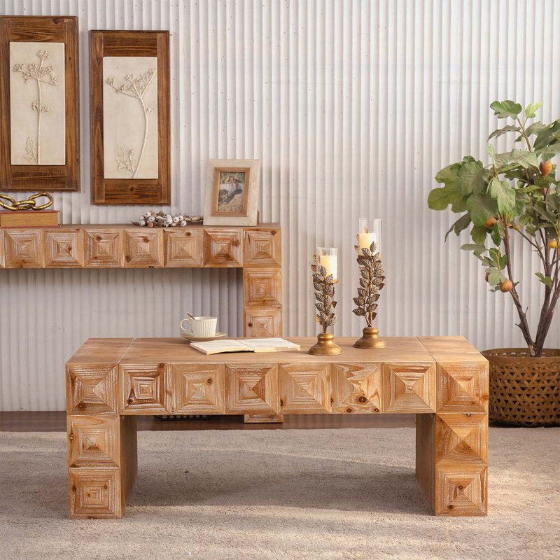 Table basse rustique Ã  motifs gÃ©omÃ©triques en relief avec dÃ©tails sculptÃ©s en 3D