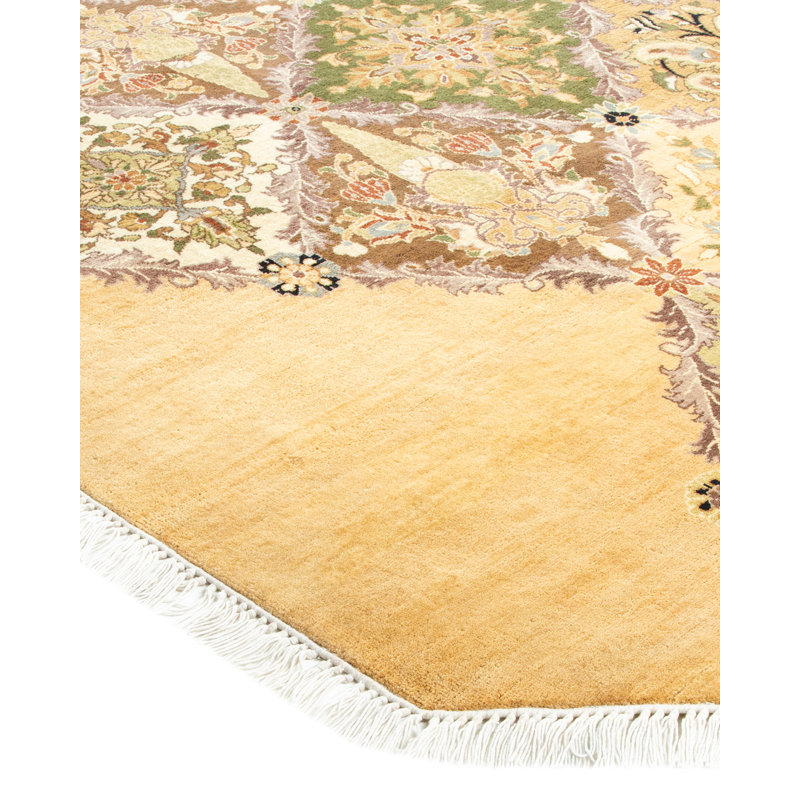 Classic One-of-a-Kind 9' 1" x 9' 1" Hand Knotted Area Rug