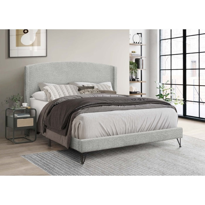 Cadre de lit plateforme California King Size recouvert de tissu bouclé, tête de lit arrondie à oreilles, gris pâle