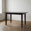 Ensemble de salle à manger rectangulaire 3 pièces en bois d'hévéa asiatique fini noir, chaises à dossier en X et rallonge papillon, style milieu du siècle