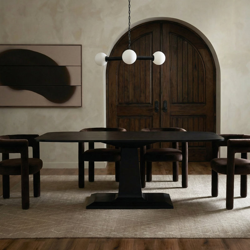 Amboss Dining Table