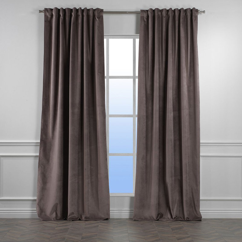 Panneau simple décoratif extra large en velours mat sur mesure, L 100 po x L 216 po, 24 FOIES