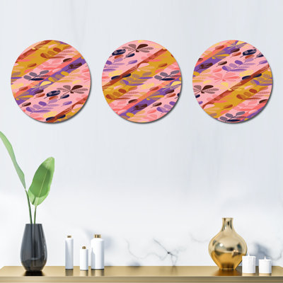 Abstract Wall Decor on Metal