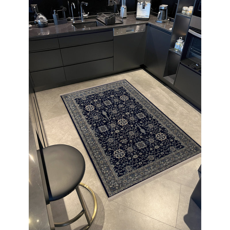 Tapis décoratif noir à motif frangé et motif traditionnel noir, Rectangle 4 pi 7 po x 6 pi 7 po