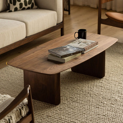 Table basse en noyer massif
