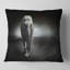 Grand éléphant sur fond noir - coussin imprimé animal-29516199-29516202