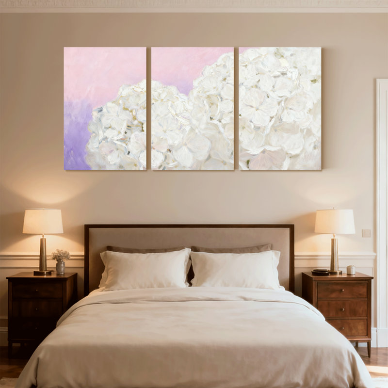 Hortensia fleurs blanches sur fond rose tendre et mauve, ensemble de 3 impressions sur toile, H 36 po x l 72 po