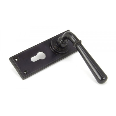 Newbury Lock Door Handle Kit