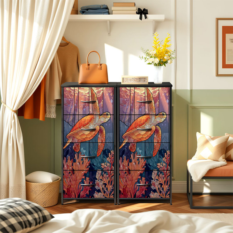 Commode de style vitrail pour la chambre à coucher avec 4 tiroirs de rangement. Commode de commode en tissu teinté en verre teinté.