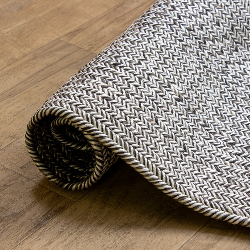 Handmade Braided Polypropylene Indoor/Outdoor Farmhouse Area Rug, Runner 2' x 8'
