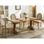 Élégante chaise de salle à manger rembourrée en velours beige avec pieds en velours et ressort en acier-492433504