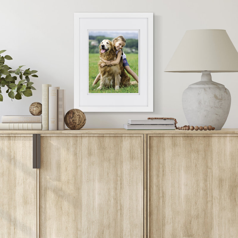 Cadre mural en bois blanc 11 po x 14 po - Qualité supérieure - Support mural rectangulaire - Conception classique pour photos de 8 po x 10 po - Prêt à être accroché - Rehaussez votre décor de maison ou de bureau avec cet élégant cadre