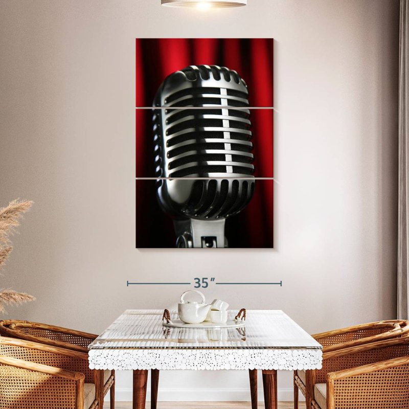 Abarca Vintage Microphone