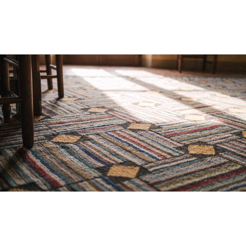 Tapis carré crocheté à motif géométrique antique