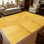 Tapis texturé ondulé jaune moutarde de 1 pièce pour le salon, doux et confortable, adapté à toutes les saisons, facile à entretenir, lavable à la machine, tapis de ferme sous la table convenant à la chambre à coucher, à la salle à manger, au vestibule et à la cour arrière